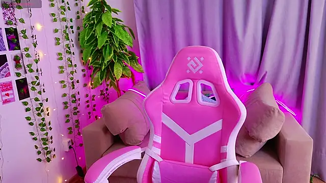 KellyHayden online show from 16, 11, 2025