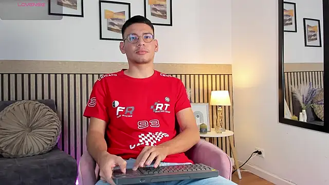 Snapshot of marcuswildx chatting on 24, 9, 2025 marcuswildx online show from 24, 9, 2025