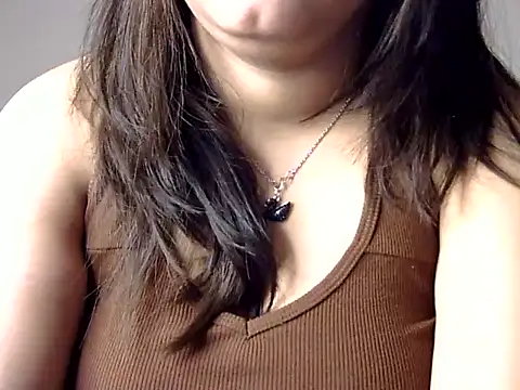 Aaliya02 online show from 10, 11, 2025