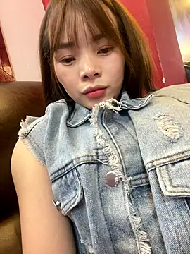 Snapshot of EllieYun chatting on 24, 9, 2025 EllieYun online show from 24, 9, 2025