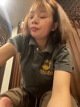 Snapshot of EllieYun chatting on 5, 10, 2025 EllieYun online show from 5, 10, 2025