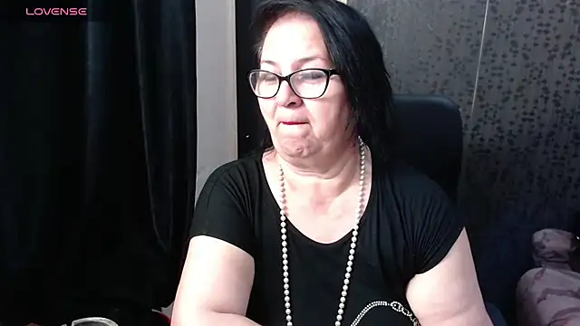 Snapshot of MissSanjanne chatting on 7, 5, 2026 MissSanjanne online show from 7, 5, 2026