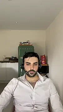 Snapshot of eauminerale chatting on 8, 6, 2026 eauminerale online show from 8, 6, 2026