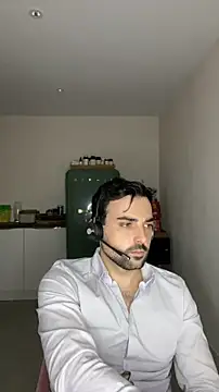 Snapshot of eauminerale chatting on 15, 6, 2026 eauminerale online show from 15, 6, 2026