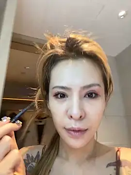 miumiu-66 online show from 27, 11, 2025