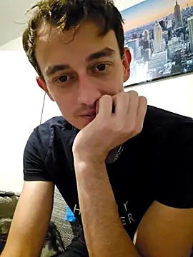 Snapshot of Chrisou73 chatting on 9, 6, 2026 Chrisou73 online show from 9, 6, 2026