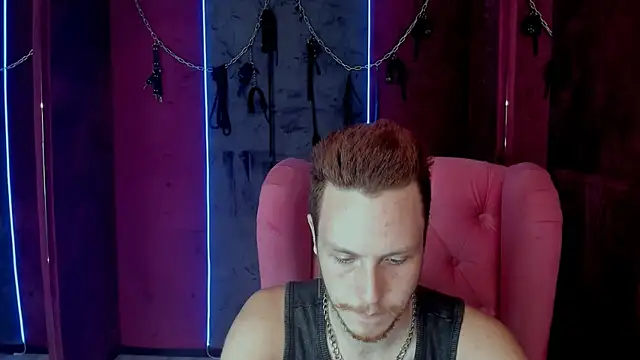 Snapshot of LeoMooree chatting on 16, 10, 2025 LeoMooree online show from 16, 10, 2025