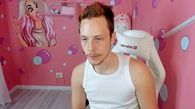 Snapshot of LeoMooree chatting on 18, 10, 2025 LeoMooree online show from 18, 10, 2025