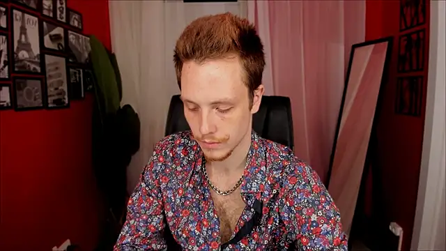 Snapshot of LeoMooree chatting on 3, 11, 2025 LeoMooree online show from 3, 11, 2025