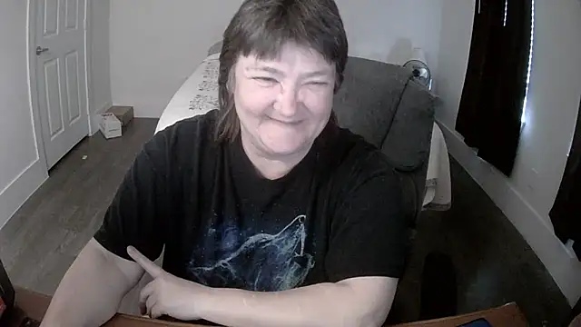 Snapshot of Buggy1965 chatting on 21, 12, 2025 Buggy1965 online show from 21, 12, 2025