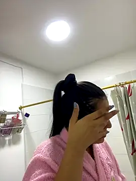 IsabellaJoness  online show from 18, 10, 2025