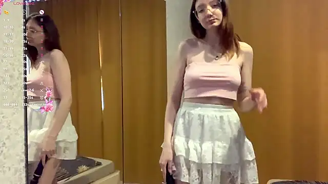 KrystinFunches online show from 28, 9, 2025