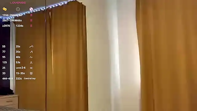 KrystinFunches online show from 6, 10, 2025