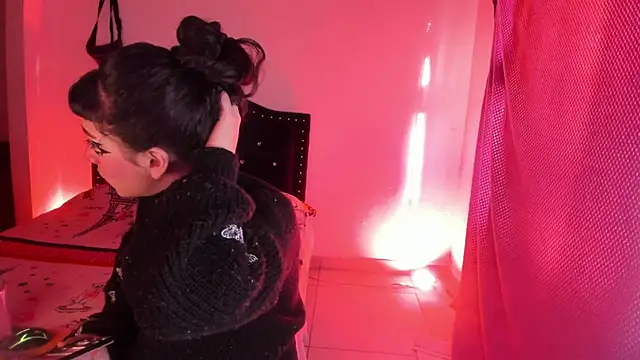 kitty  chs online show from 27, 11, 2025