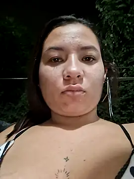 Snapshot of hot-mom22 chatting on 5, 2, 2026 hot-mom22 online show from 5, 2, 2026