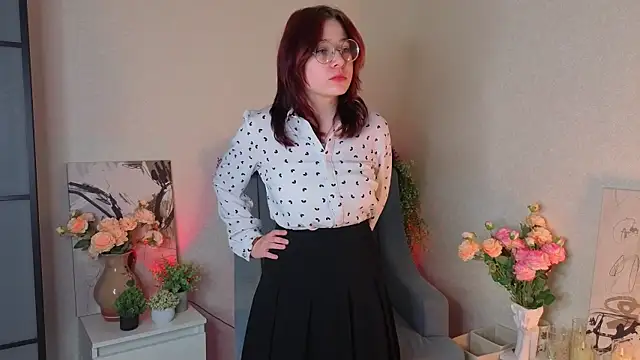 Snapshot of NyamNyamNyammm chatting on 23, 9, 2025 NyamNyamNyammm online show from 23, 9, 2025