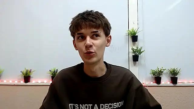 Hoot Dude  online show from 28, 10, 2025