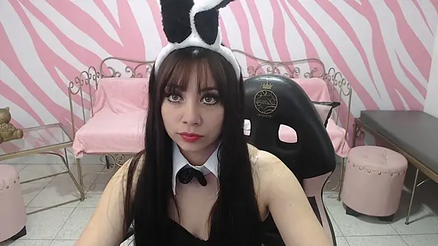 saabrina  online show from 26, 9, 2025