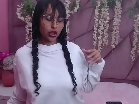 LILI CANDIES online show from 2, 10, 2025