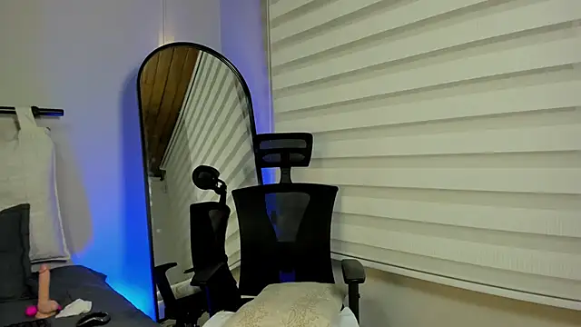 cherry bunnyx online show from 24, 9, 2025