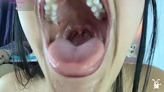 Hinata 21  online show from 20, 2, 2026