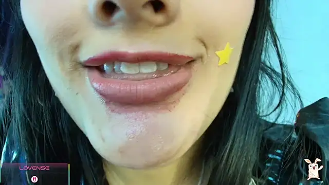 Hinata 21  online show from 11, 4, 2026