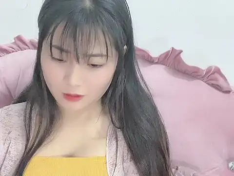 Snapshot of Lie_liee chatting on 2, 2, 2026 Lie liee online show from 2, 2, 2026