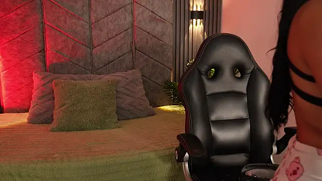 Snapshot of AuroraLanee chatting on 6, 10, 2025 AuroraLanee online show from 6, 10, 2025