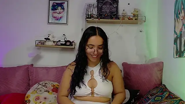 LucyDerby online show from 13, 11, 2025