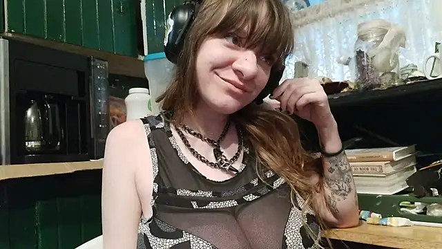maribel672 online show from 4, 10, 2025
