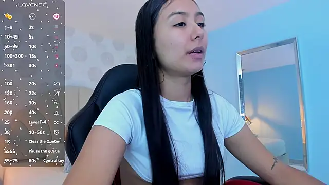 Snapshot of ALAHIACRUZ1 chatting on 13, 6, 2026 ALAHIACRUZ1 online show from 13, 6, 2026