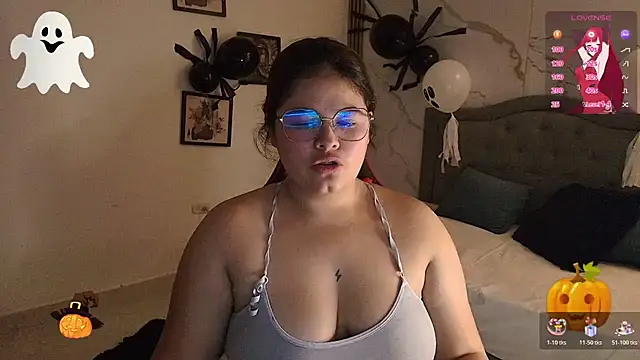 Nina Rouge7 online show from 2, 11, 2025