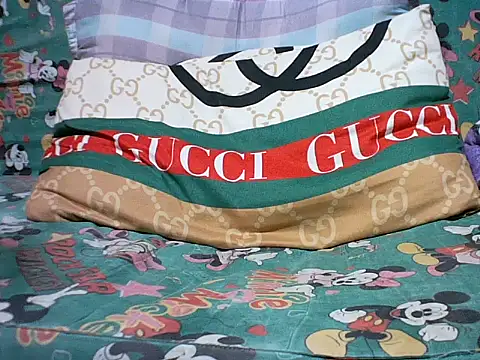 Snapshot of Ella_marie14 chatting on 23, 11, 2025 Ella marie14 online show from 23, 11, 2025