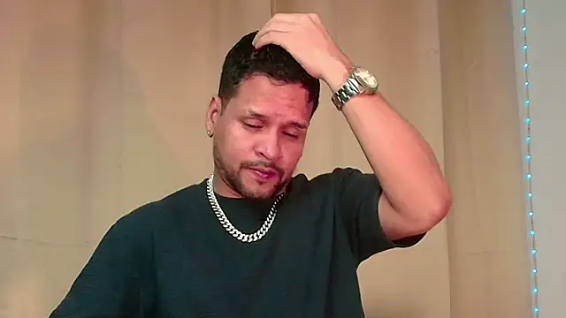 Snapshot of LucasGaeel chatting on 6, 3, 2026 LucasGaeel online show from 6, 3, 2026