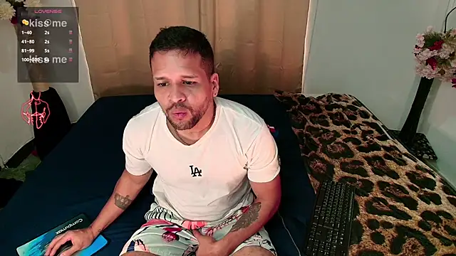 Snapshot of LucasGaeel chatting on 24, 3, 2026 LucasGaeel online show from 24, 3, 2026