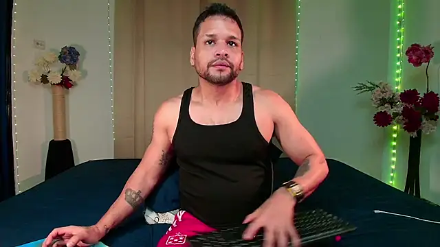 Snapshot of LucasGaeel chatting on 9, 4, 2026 LucasGaeel online show from 9, 4, 2026