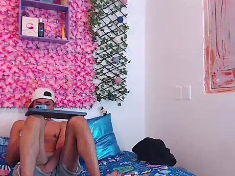 Snapshot of FUNNY_AND_HORNEY chatting on 26, 9, 2025 FUNNY AND HORNEY online show from 26, 9, 2025