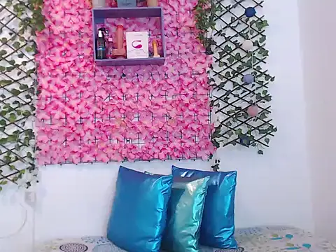 Snapshot of FUNNY_AND_HORNEY chatting on 22, 10, 2025 FUNNY AND HORNEY online show from 22, 10, 2025