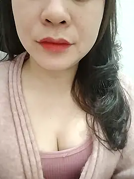 Girl Shy2000 online show from 17, 1, 2026