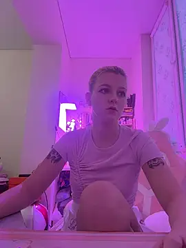 Crystal Neko online show from 1, 2, 2026