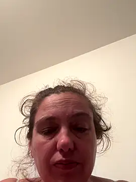 Eleanorxx online show from 15, 10, 2025