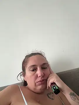 Eleanorxx online show from 16, 10, 2025