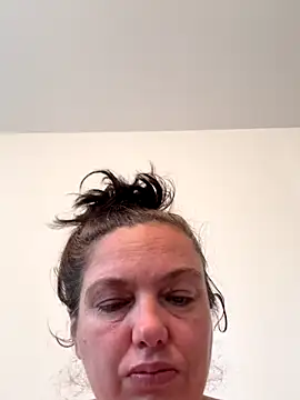 Eleanorxx online show from 28, 10, 2025