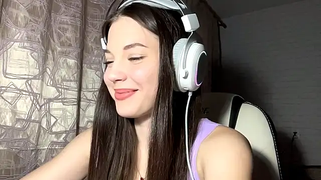 Tyrira glow online show from 20, 10, 2025