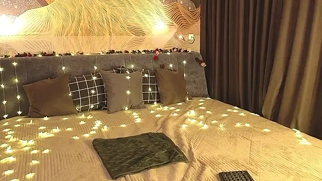 MilaYumi online show from 10, 3, 2026