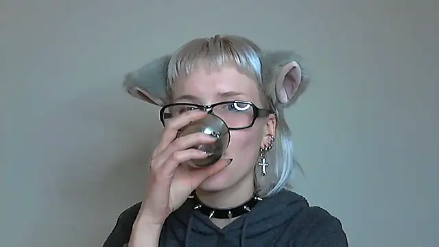 Paradoxy  online show from 24, 10, 2025