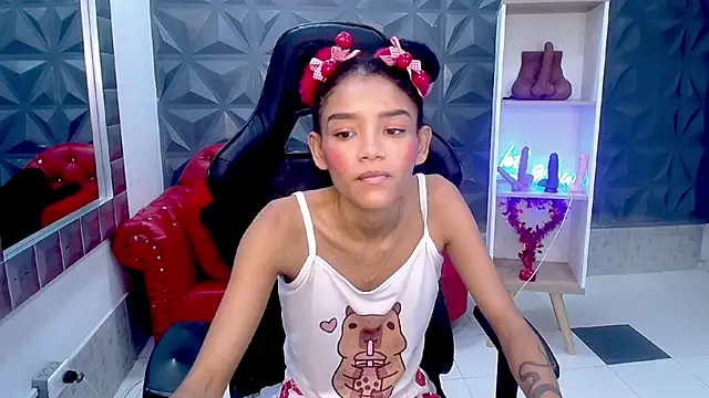 adisson petite1 online show from 21, 2, 2026