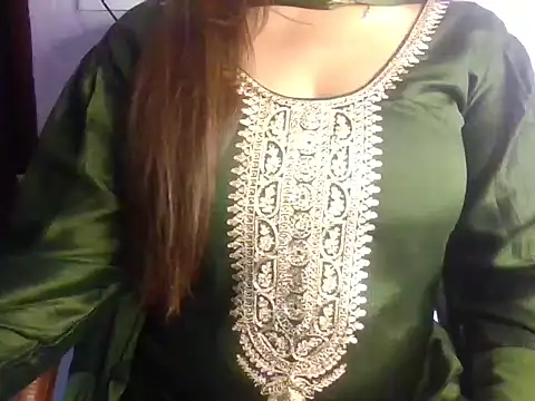 Snapshot of LOVELY_SUKOON chatting on 21, 10, 2025 LOVELY SUKOON online show from 21, 10, 2025