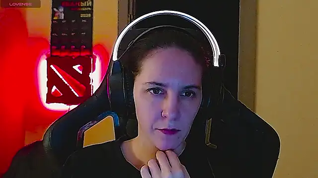 Irwi Tomboy online show from 15, 2, 2026