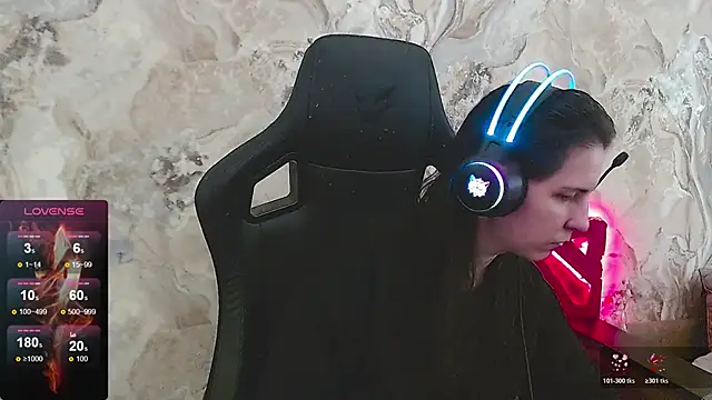 Irwi Tomboy online show from 15, 4, 2026